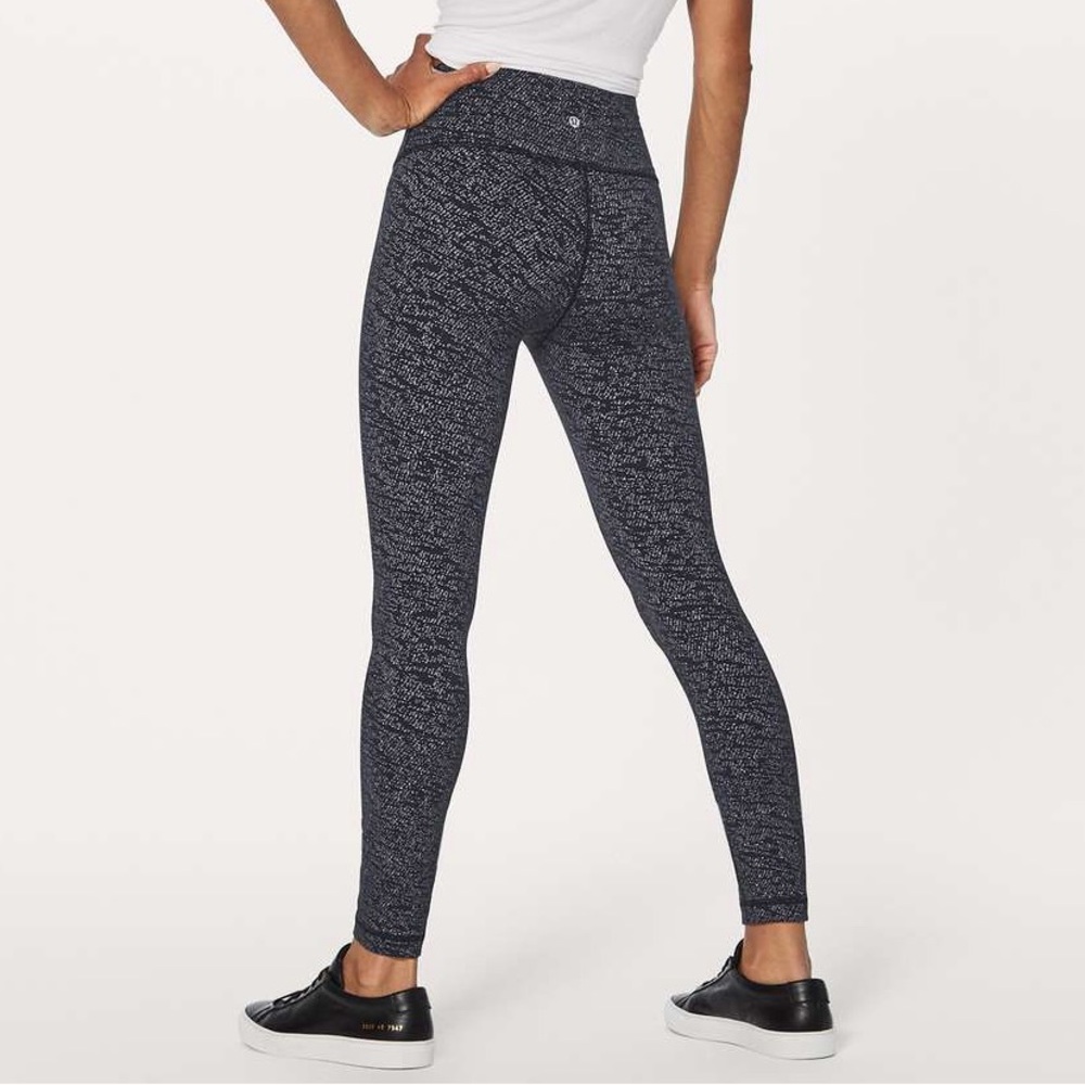 lululemon Wunder Under Hi-Rise 7/8 Tight (25") • Size 6 • Luon • Black White